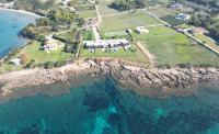 Real Life Homes luxurious seafront villas each with their own private pools - Bed and Breakfast
