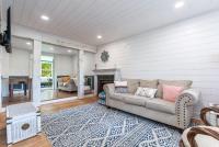 Unique Stay! Ricketts Chic Farmhouse Retreat with Stargazing Bubble Tent - B&B Stillwater
