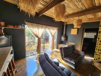 B&B Hartbeespoort - Hartbeest Eco Bush Lodge 4 - Bed and Breakfast Hartbeespoort