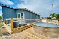 Canyon Lake Oasis: Backyard & Wraparound Deck! - B&B Canyon Lake