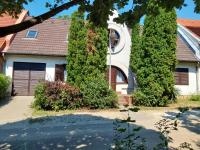 Türkiz Apartman - 5 szobás 13 fős apartmanház 4km a Balaton- Balatonszabadi - Chambres d'hôtes Balatonszabadi