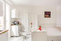 Paris tourist Apartment, France - B&B Stains
