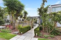 B&B Caringbah - Nor Easter Townhouse - Bed and Breakfast Caringbah