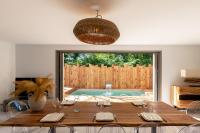 Villa de luxe au Pyla avec piscine en bordure du golf d'Arcachon, 5 chambres - B&B La Teste-de-Buch