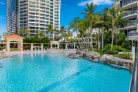 Chevron Renaissance Surfers Paradise Sleeps 10 1st Floor - Optimise BNB - B&B