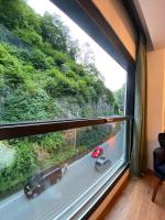 ChebiSuit - B&B