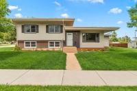Mid-Century Magic - HUGE Space - B&B Rapid City