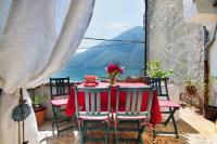 B&B Villasalto - Romantic balcony Valsolda - Bed and Breakfast Villasalto