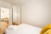 1 BDR Bourse -Opera with AC - B&B
