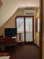 Einzelzimmer mit eigenem Bad