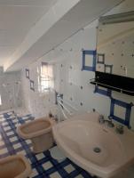 Chambre Double ou Lits Jumeaux avec Salle de Bains Commune