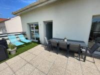 BnGo I Immense RoofTop Lyon I 2 chambres, 4 places parkings, 2 immenses terrasses, 8 personnes - B&B Lione