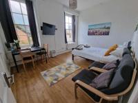 B&B Exeter - Studio Apartment, Private Parking, Walk To Centre, Uni and Hospital, Long Stay Prices - Bed and Breakfast Exeter