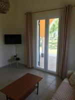 Rouvas Beach House - Bed and Breakfast Sidári