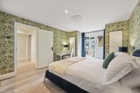 B&B London - Stunning 3 bed 2 bathroom BASEMENT flat in earls court, London - Bed and Breakfast London