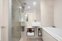 Tranquil retreat minutes walk from Hastings St 7303 - B&B Noosa Heads