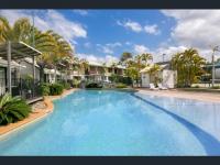 Tropical oasis overlooking lily pond 66IP - B&B Noosaville