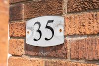 Exclusive Deals l Last-Minute Reserve l Townhouse with Sleeps 6 l Braunstone Town , Leicester l By Zen Nights Short Lets & Serviced Accommodations - Ferienwohnung