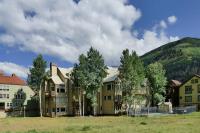 Premier Downtown Telluride Condo with Pool, Hot Tub & Parking - Chambres d’hôtes Telluride
