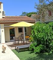 Maisonnette calme avec jardinet - B&B Vaison-la-Romaine