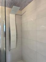Luxurious Detached Holiday House Free Parking near Airport Town Centre Railway Station - Chambres d'hôtes Luton