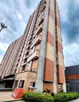 Apartamento con Parqueadero y Vista a la Ciudad - B&B