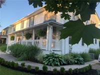 B&B Niagara-on-the-Lake - Centre Gate House Licence# 117-2023 - Bed and Breakfast Niagara-on-the-Lake