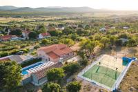 Rural Villa Adriart with heated pool and sauna - B&B Stankovci
