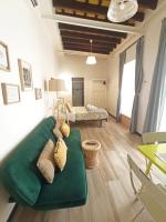 Studio Apartment with One Double Bed