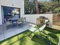 La Pinede 350m de la Plage - B&B