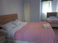 Dreibettzimmer mit Balkon