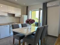 Sweet Lapat by EL-PI TOURS - B&B Porat