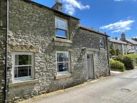 B&B Buxton - Weavers Cottage, Sleeps 6, outside terrace - Bed and Breakfast Buxton