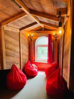 BRIVIBAS RESIDENCE - WAVE, free PRIVAT parking, free WIFI, self check-in - B&B Riga