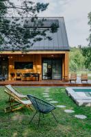 Domek z basenem nad Bugiem - B&B Błonie