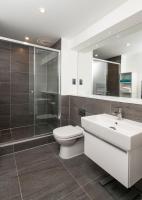 Super Luxe 2-Bed Penthouse apartment Central Maidenhead with parking - Chambres d’hôtes Maidenhead