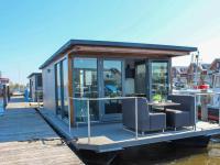 B&B Uitgeest - Tiny houseboat Parel I - airco - Bed and Breakfast Uitgeest