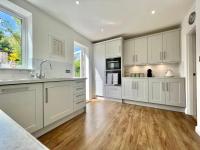 B&B Winchester - Family home in Hampshire - Sleeps up to 9 people with 3 parking spaces - Bed and Breakfast Winchester