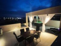 Olive Oasis Penthouse With Jacuzzi - B&B Zadar