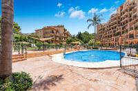 Family apartment with pool in Fuengirola by Costarentals - Ref 225 - B&B