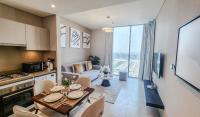 STAY BY LATINEM Luxury 1BR Holiday Home CVR A1513 near Burj Khalifa - B&B Dubai