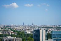 Vue panoramique sur Paris : Sublime appartement au centre de Courbevoie - Bed and Breakfast