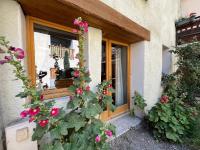 B&B Le Bourg-d'Oisans - The Stable House Bourg d’Oisans -bike/hike/ski - Bed and Breakfast Le Bourg-d'Oisans