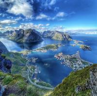 House in the heart of Lofoten with spectacular view - B&B Reine