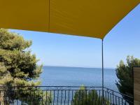 B&B Istres - Appartement T4 terrasse et vue - Bed and Breakfast Istres