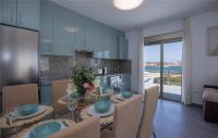 Apartment Holiday 5 Beachfront Corralejo By Holidays Home - Ferienwohnung