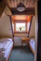Kleines Zweibettzimmer