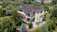 The Olympus Garden Beach House - B&B