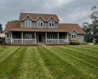 House On Grass Runway with Fly-In/Fly-Out Access - Chambres d’hôtes