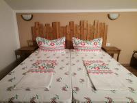 Chambre Triple avec Salle de Bains Commune